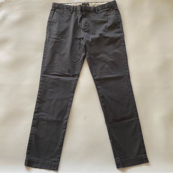Banana Republic Men’s 36x34 (Actual 36x31.5) Fulton Skinny Chino Pants Gray - Picture 2 of 13